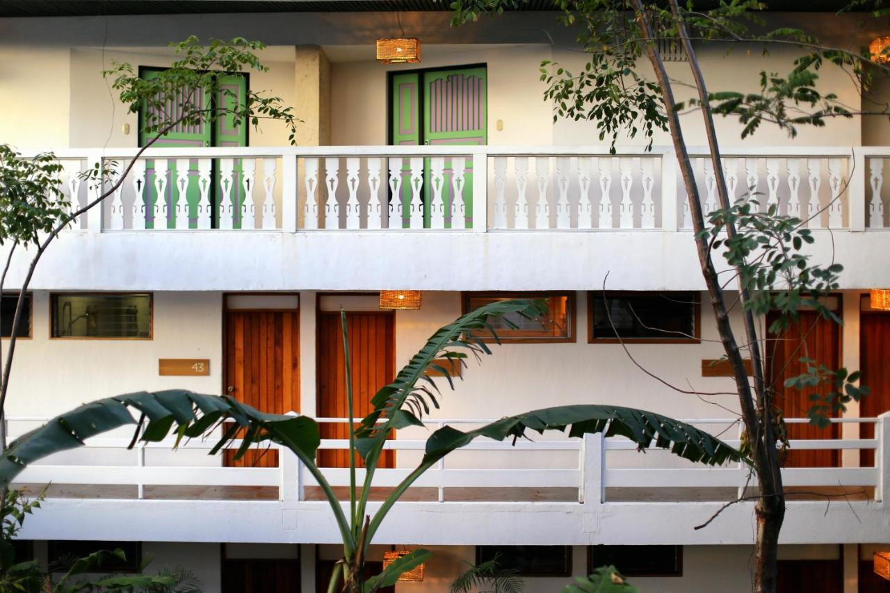 Hotel Maya Internacional ฟลอเรส ภายนอก รูปภาพ