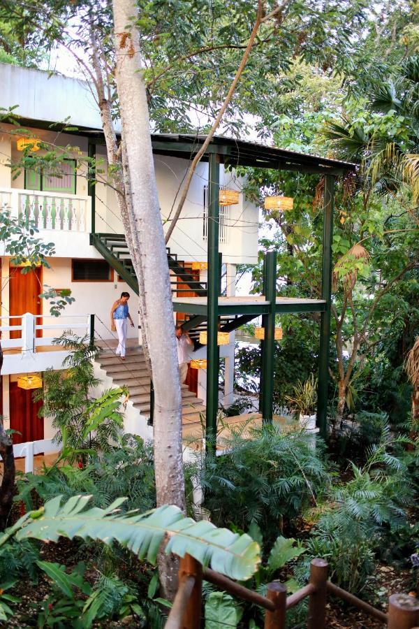 Hotel Maya Internacional ฟลอเรส ภายนอก รูปภาพ
