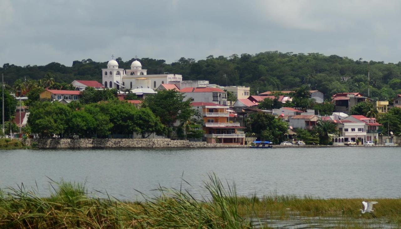 Hotel Maya Internacional ฟลอเรส ภายนอก รูปภาพ