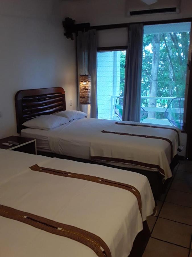 Hotel Maya Internacional ฟลอเรส ภายนอก รูปภาพ
