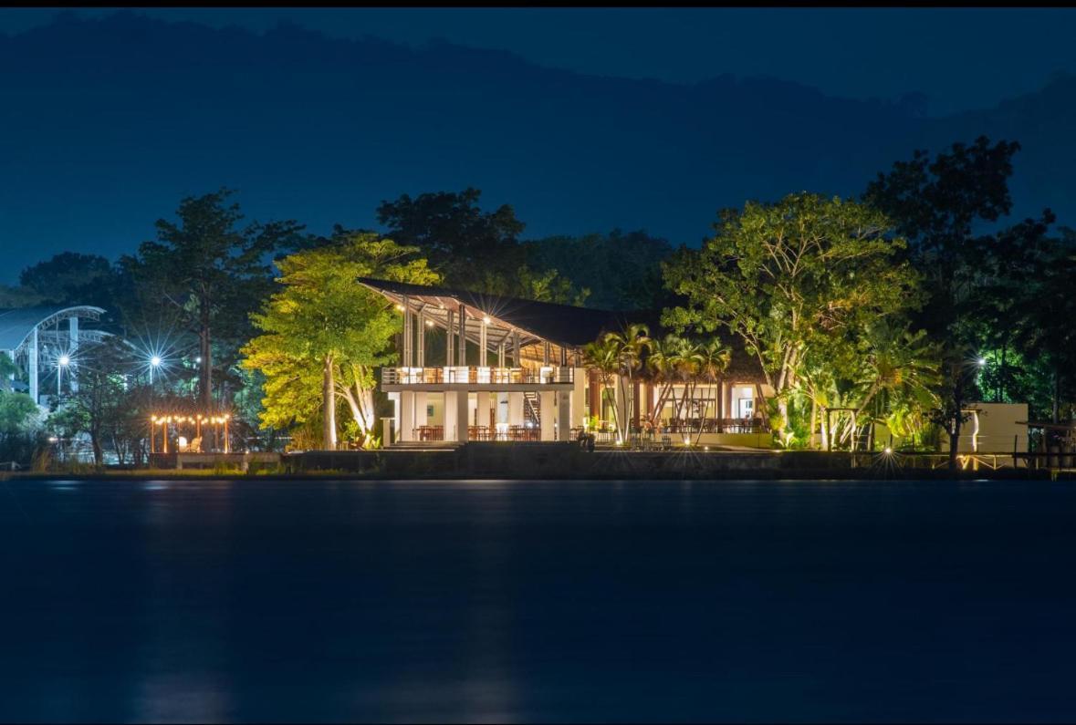 Hotel Maya Internacional ฟลอเรส ภายนอก รูปภาพ