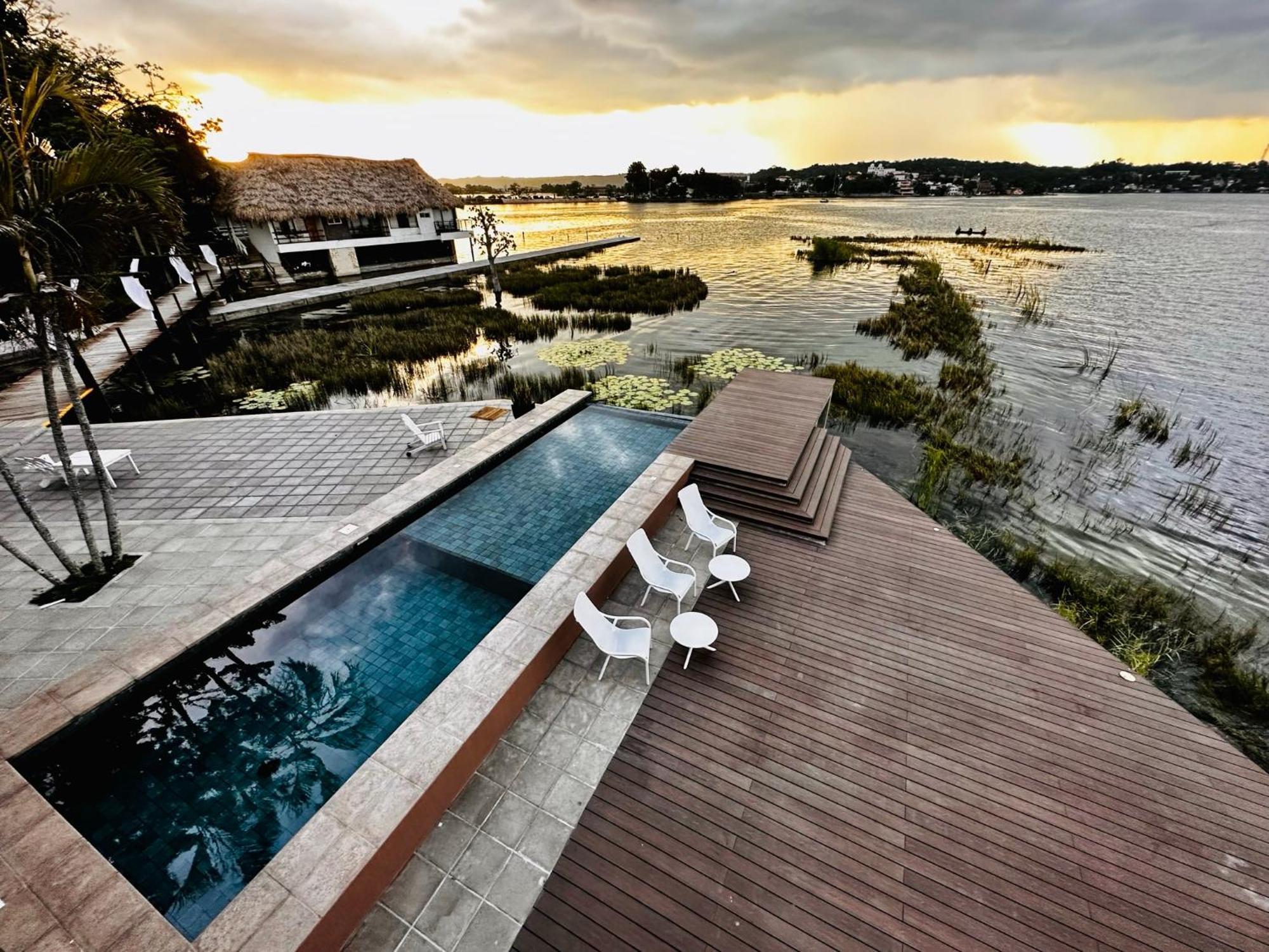 Hotel Maya Internacional ฟลอเรส ภายนอก รูปภาพ